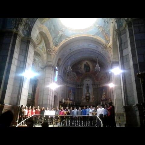 El <a href="/CoroSinfonicoJM/">CoroSinfonicoJM</a> cantando "Amalia, y Playa Grande" en la Catedral #Mérida #Elsistemacumple40 <a href="/elsistema/">El Sistema</a> <a href="/fosjiem/">ORQ. JUVENIL MÉRIDA</a>