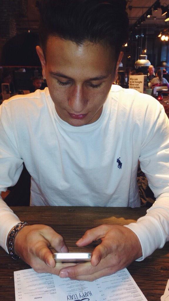 MelissFernandez's tweet photo. So lucky you're my husband 😍 http://t.co/hFi7HBwiux