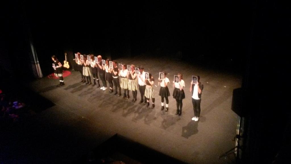 FansFrancescA's tweet photo. increible @cor_amarcord #SomAmarcord #amarcording http://t.co/D2TulziZF5