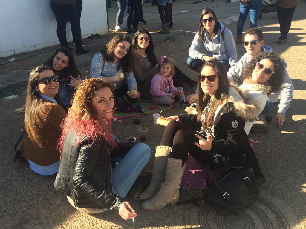 Grandísimo día junto a la mejor familia carnavalera <a href="/Comp_Las_Monjas/">Comparsa Las Monjas</a> #RenacimientoPunk