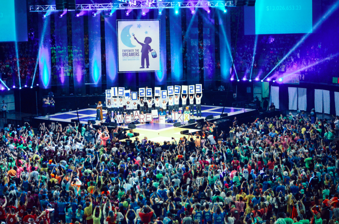 ashpife's tweet photo. Amazing. #WeAre #FTK #CancerCannot “@OnwardState: What a beautiful sight, Penn State. http://t.co/oynXcb6UlU”