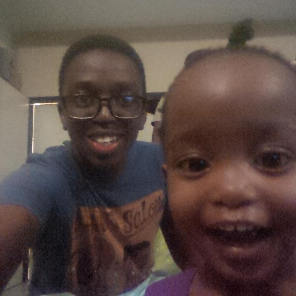 BONOLO10's tweet photo. @Lolontle_M selfie le setlogolo.#UnclePops http://t.co/67RDqQp1FR