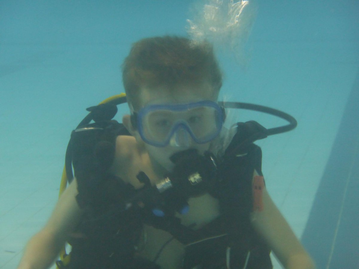 Two #trydives last week. John, our youngest trydiver at only 10 years old. Well done John! #BSAC