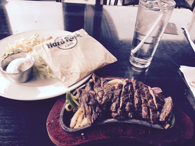 Beef fajitas at Hardrock cafe #lasvegas #lunch#goodtime?? http://t.co/DsraMVQDQU
