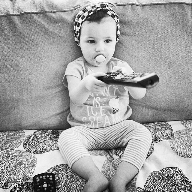 ThreadHeadBaby's tweet image. Who's watching the oscars tonight?! This cutie is hands-on wearing her #THB headband #Oscar2015 #Oscars #Oscars2015