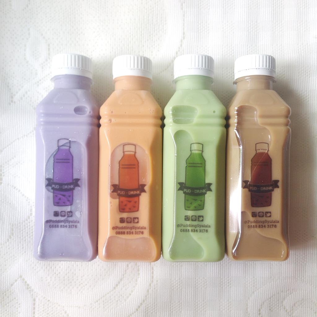 PuddingSyalala's tweet photo. Pud-drink, minuman milk tea dg potongan puding di dalamnya. Slurpp!! Ready rasa Taro, Thai Tea, Green Tea &amp; Cappucino http://t.co/HWpB90eC4c
