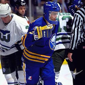 Happy 50th birthday to sabres legend Pat Lafontaine today.   