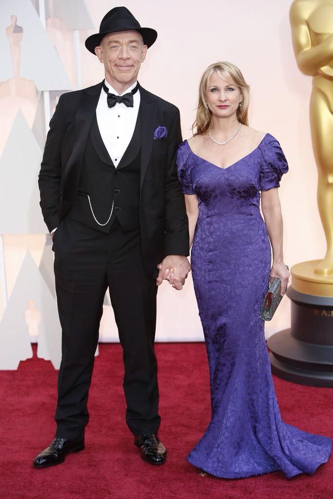 #michelleschumacher tenía el vestido guardado desde 1990, tirando de reliquias echas en tela de sofá #Oscars2015