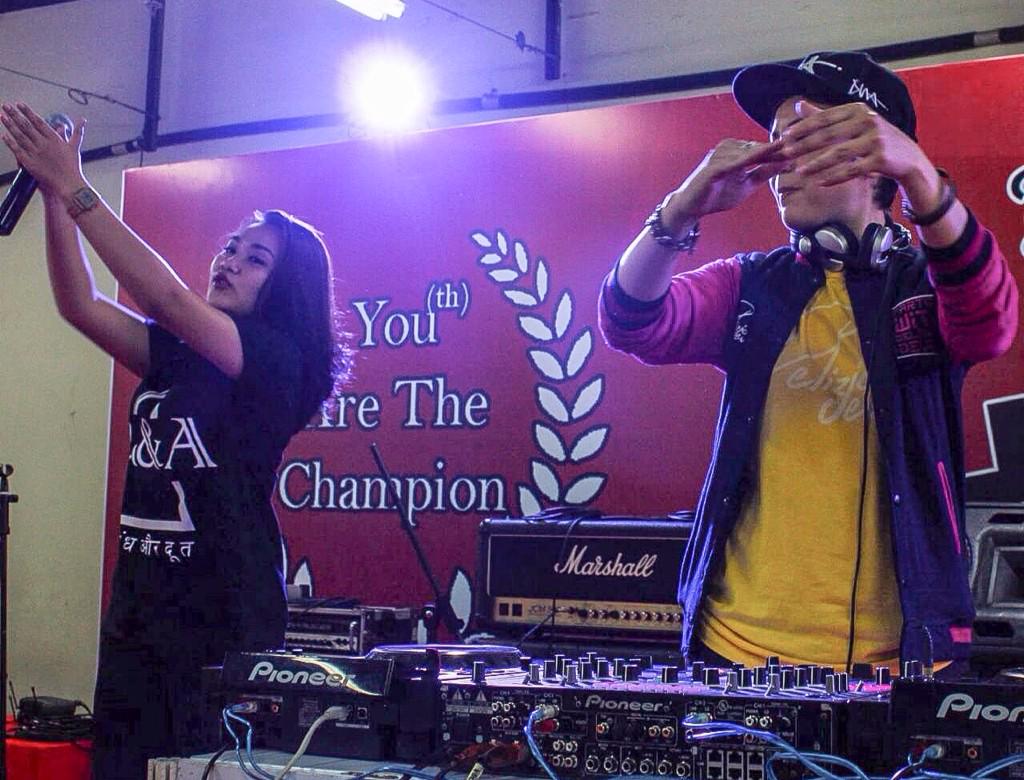 Sevdamız Arma (@sevdamiz_arma) on Twitter photo We share music and love together <a href="/YouthMarketID/">Youth Market</a> with <a href="/caratiii/">M.CTS</a> <a href="/dazzleandangel/">Dazzle and Angel</a> - Photo by <a href="/AriefsukmaWU/">KEPO !!!</a> #djdevina We share music and love together <a href="/YouthMarketID/">Youth Market</a> with <a href="/caratiii/">M.CTS</a> <a href="/dazzleandangel/">Dazzle and Angel</a> - Photo by <a href="/AriefsukmaWU/">KEPO !!!</a> #djdevina