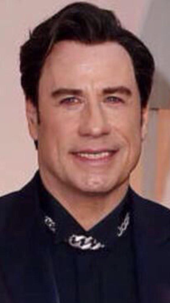 OnOnCinema's tweet photo. The man who is running the stream for the #OnCinemaOscarSpecial: http://t.co/fAuubxg7Y5