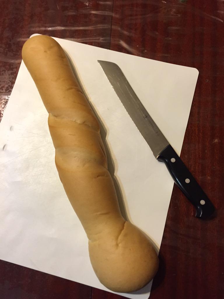 robgin's tweet image. What a weird shaped loaf of #bread. Do you think this was the chef's intent?
