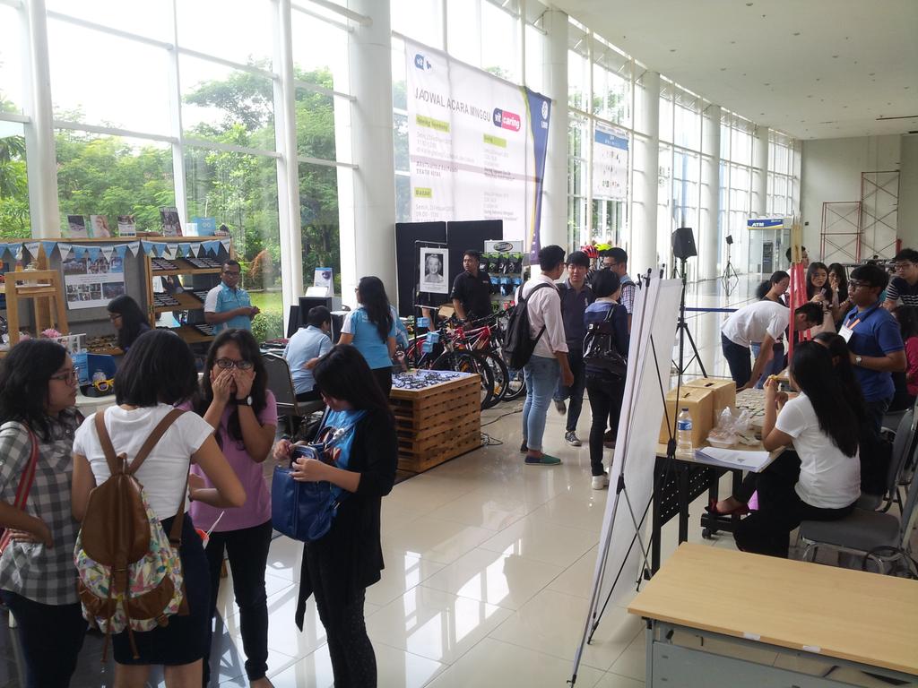 Ramainya stand Bazaar VitC hari pertama #vitcaring