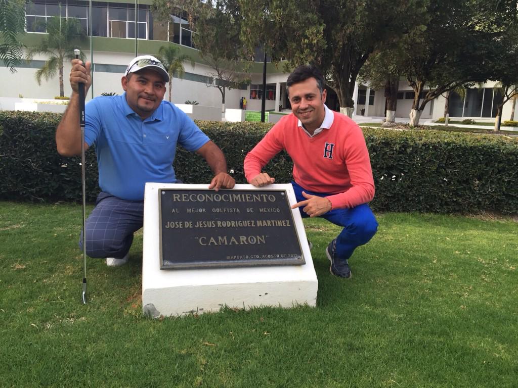 PelayoGolf's tweet photo. @estebangj @GolfCamaron @MMStylingMedia @NickBrassart gusto leerlos !! Buenas noches, Gran día de amigos http://t.co/pNy65Z2mfS