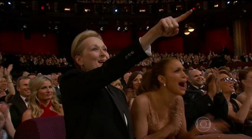 vitor_pel's tweet photo. Aquela lá acha que a falta de água em SP é culpa da Dilma kkkkk #Oscars2015 http://t.co/ukRv6AfHhM