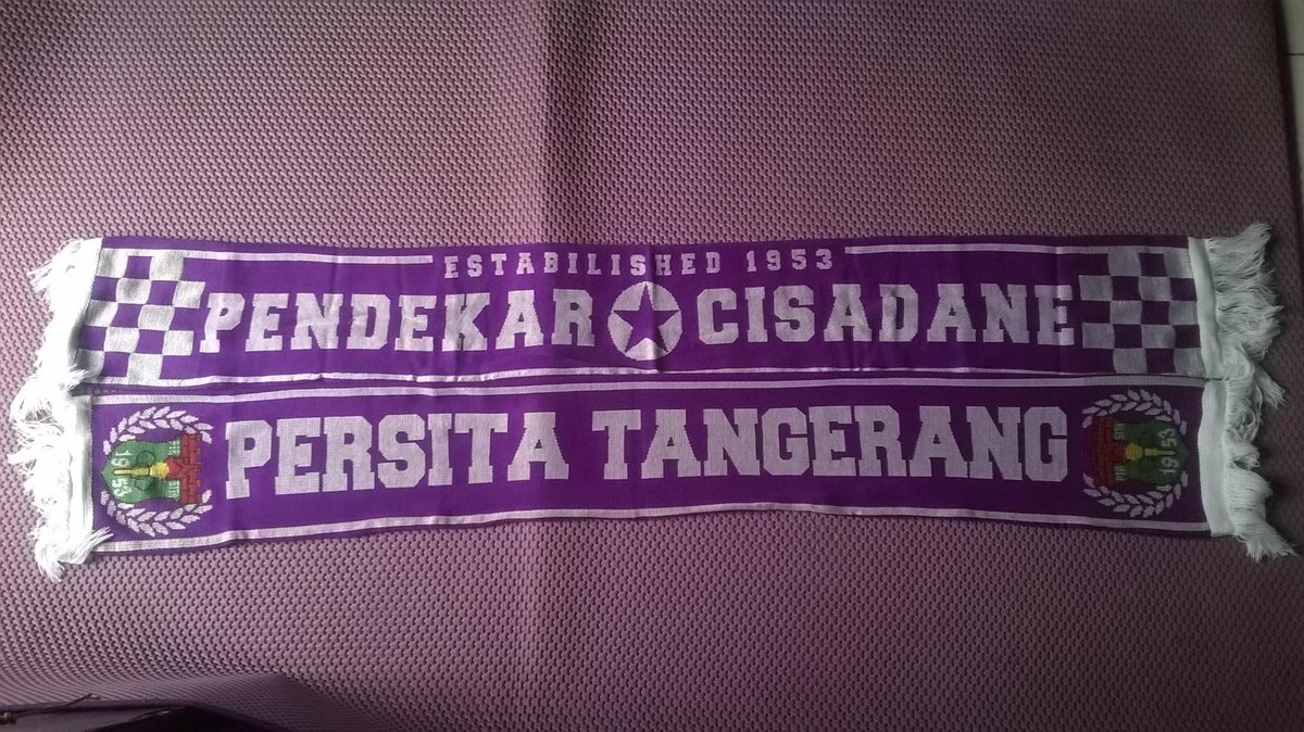 SiUnguMerch's tweet photo. Syal PERSITA Standart EROPA  Ukuran 150cm x 17cm #ShowYourPrideWithYourAtribut  SMS : 083891670159 | BBM : 52B26DCC http://t.co/S0druJTm7J