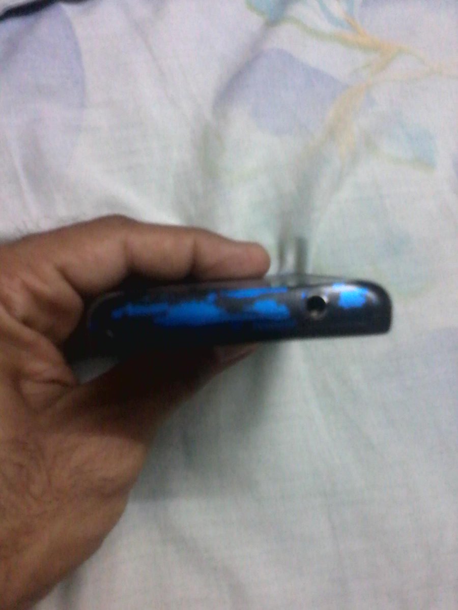 harshalpatel33's tweet image. never &amp;amp; don&apos;t buy from ebay. brand new motorola phone becomes blue colored in 3 days,paisa pay id:38492211800.