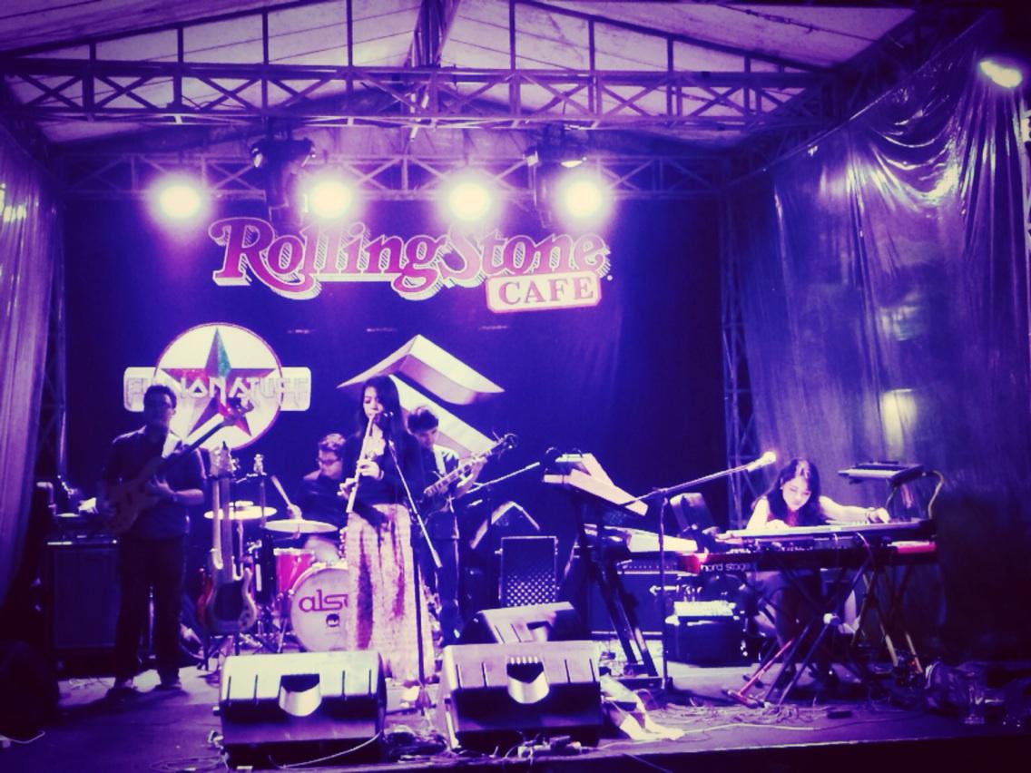 thefusionjungle's tweet image. last Monday at Veranda Stage @RSCafeINA @RG_Project with @ria_zipie @@titusbayu @fernado_s @nadyasbelansky &amp;amp; Marvin R