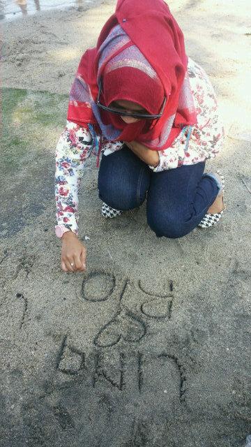 rionel91's tweet photo. Muah.. :* "@Linaaaa_94: ♥ colek pacar @rionel91 http://t.co/9iaCxPJJvf"