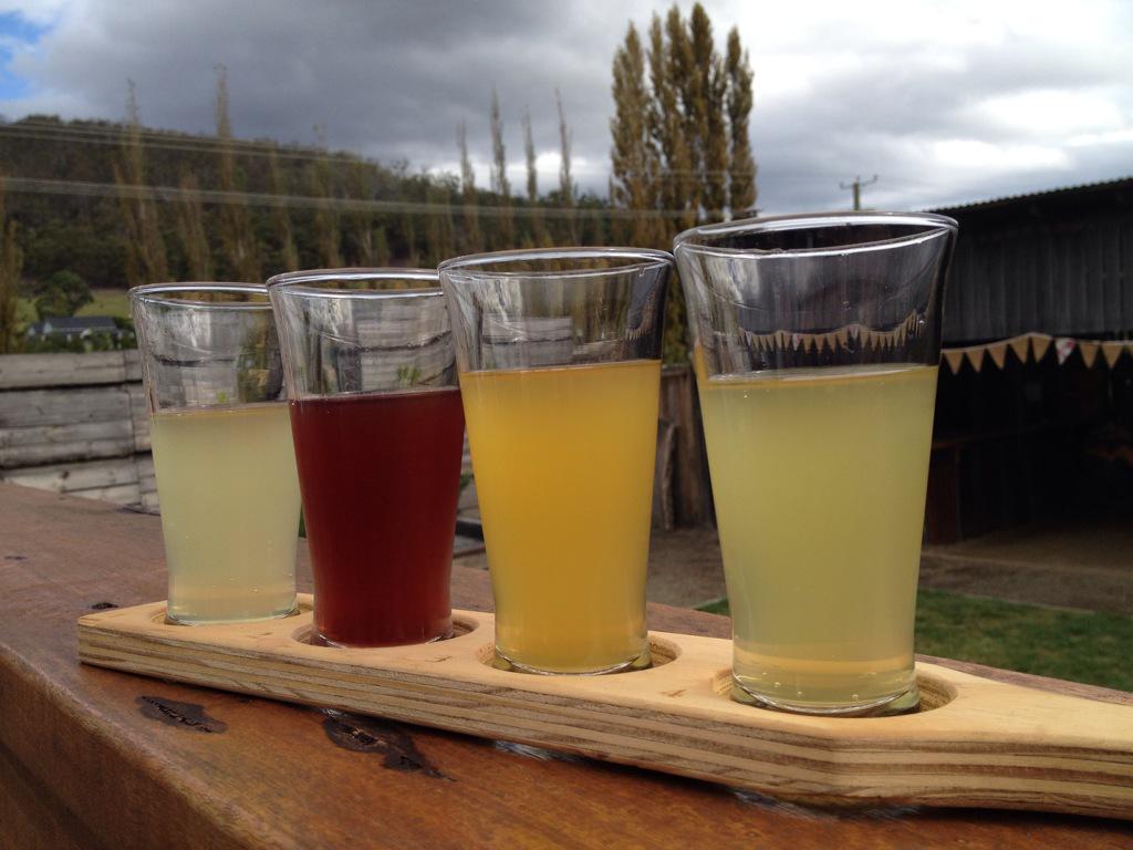 Enjoying the view and the #cider at <a href="/williesmiths/">Willie Smiths Cider</a> thanks for the tip <a href="/winsordobbin/">Winsor Dobbin</a>! Excellent meal at Home Hill also