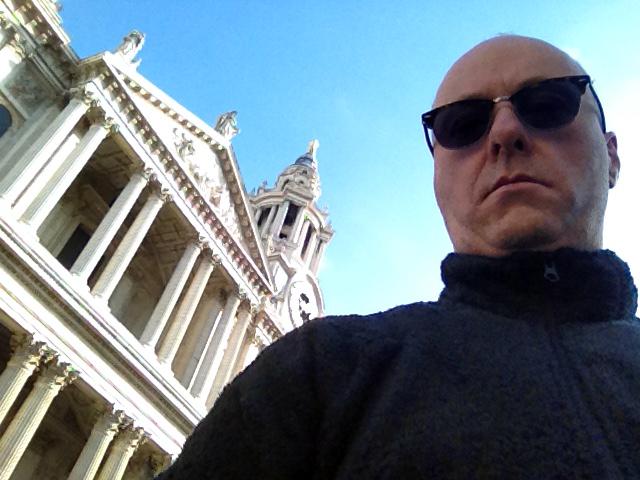NoJ0bTooSmall's tweet photo. In London on a mini break with my very learned friend and dog trainer to the stars, Harry oneill...St Pauls Cathedral http://t.co/rguWIcum7H