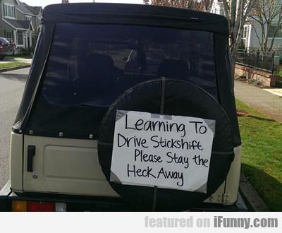 viralturn's tweet image. #CarHumor #FunnyImage #Humor Learning To Drive Stickshift, Please Stay The Heck Away - viralturn.com/learning-to-dr…