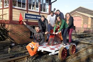Railway wants support for pump trolley Comic Relief event kentonline.co.uk/tenterden/news…