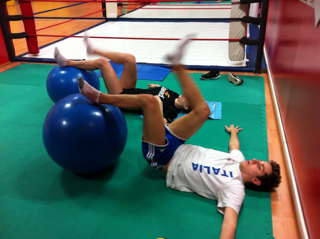 MarceloZumbo's tweet photo. Lavorando #coretrainning #swimming  fondamentale nella preparazione dei nuotatori ad alto livello @IAMDOPINGFREE http://t.co/DaAy1IOFFX