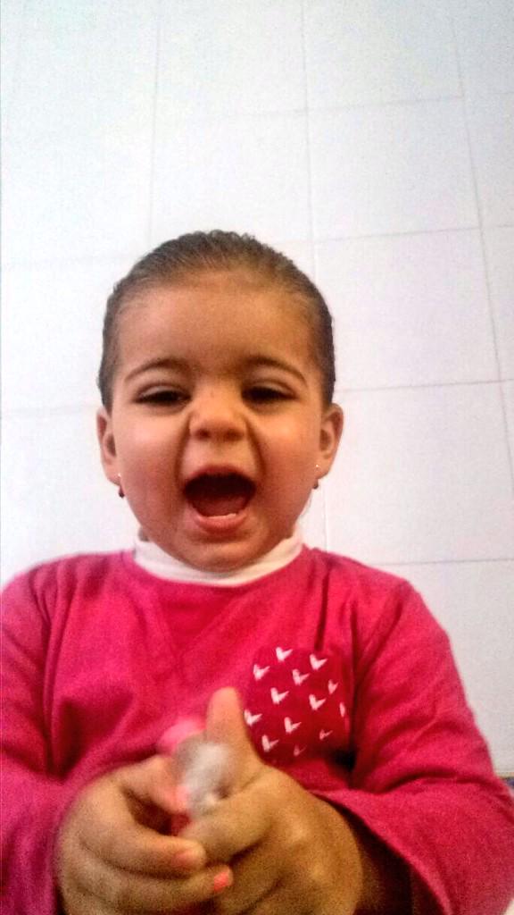 myriamvarsan's tweet photo. "@IsabelRiveroA: A comernos este Lunes de un sólo bocao"! ÑAM ÑAM😋 http://t.co/ZCBLEWtsSc" si es que más preciosa no puede ser mi niña!!!