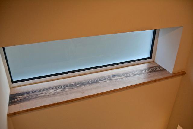 GM_TreeStation's tweet image. Gorgeous handrail&amp;amp;window sill made by a very talented carpenter using our Olive Ash timber #BritishTimber #Manchester