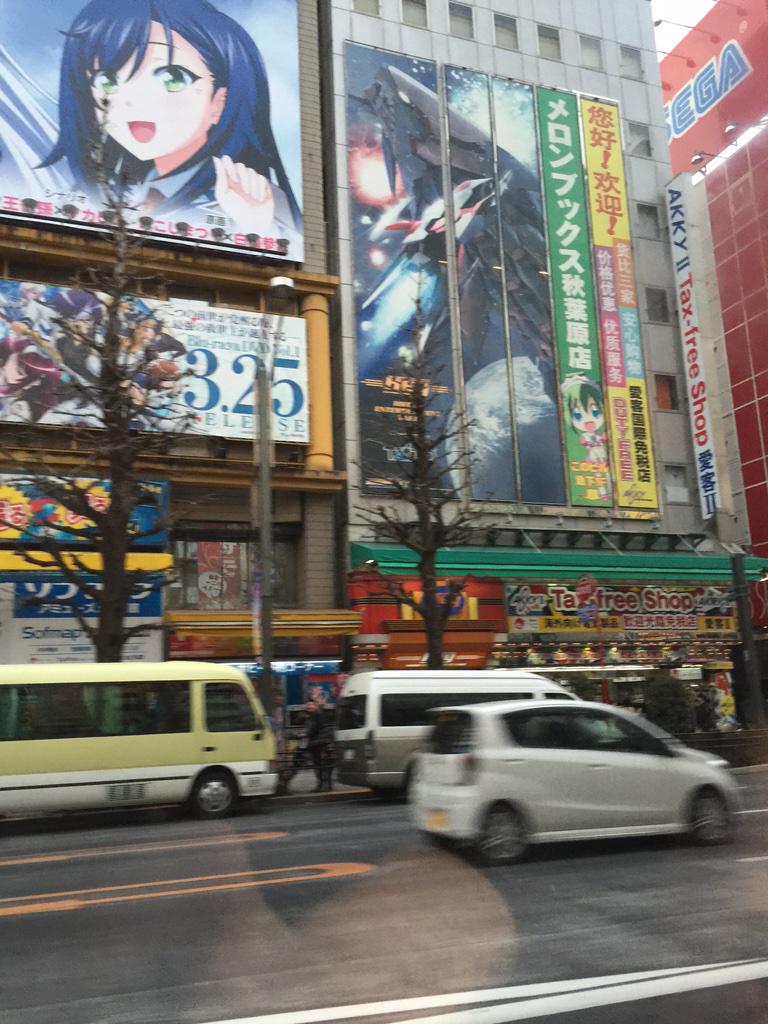 Michael5SOS's tweet image. absolutely and utterly in love with Japan. as soon as I saw anime on huge billboards iknew it was the best place ever