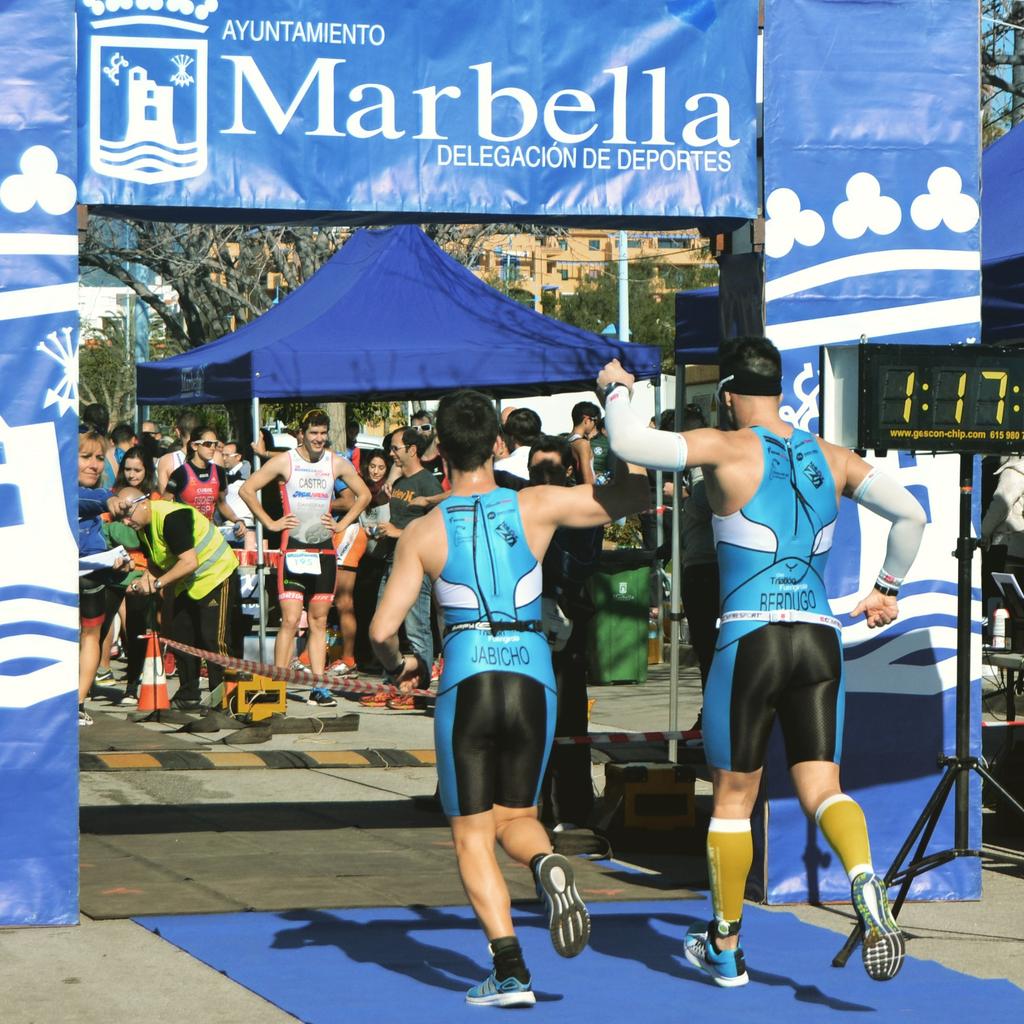 TriFuengirola's tweet photo. @javitosmile y @Josesfr llegando a meta en el Duatlón Ciudad de Marbella. http://t.co/4DFmdtTxvk