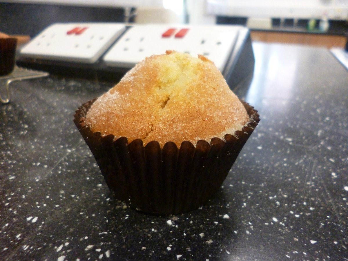 NewHallCookery's tweet photo. Starting the day with Year 13's making Doughnut Muffins! Naughty but very moreish! #duffins #fancyacuppa http://t.co/y0w7egYuH2