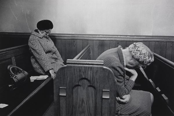 ContemporARToP's tweet photo. #ARTonMonday E la vostra posizione per questo #lunedì qual è? (ph Martin Parr) http://t.co/sCheRLC7Rh