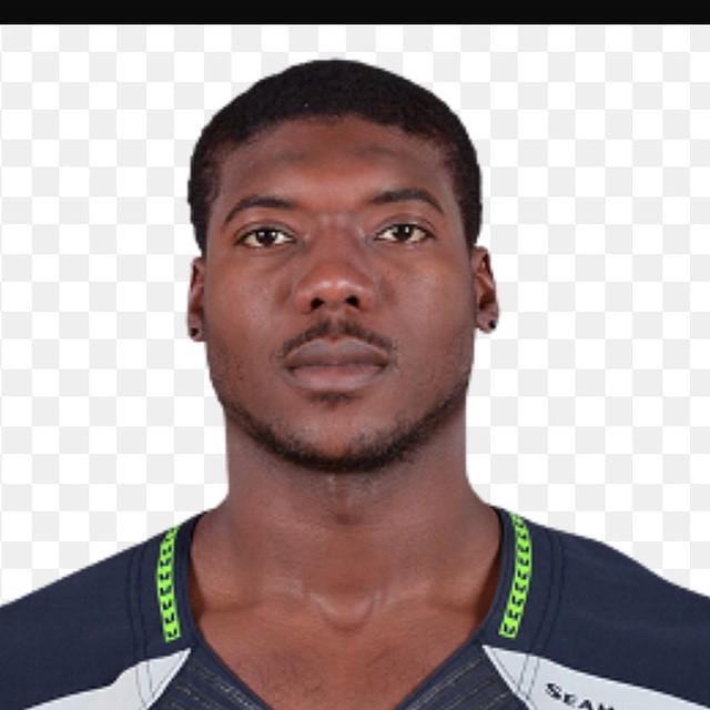 Happy birthday Byron Maxwell. 27 today bhunt29  