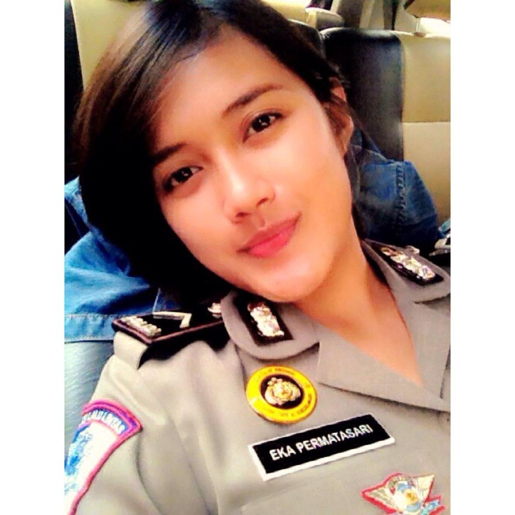 PolwanTime's tweet photo. #PolwanTime Lagi apa? Iya, lg santai aja nih.. | http://t.co/papjCDpFdt