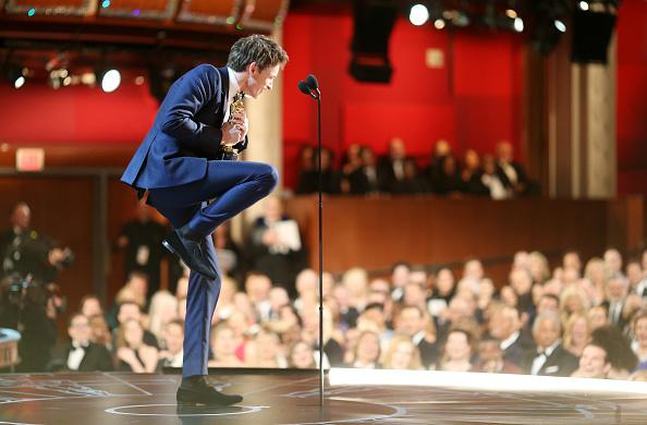 TODAYshow's tweet image. This is Eddie Redmayne's "I just won an Oscar" pose, congrats Eddie! (Photo via @GettyImages)