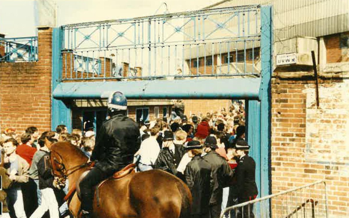 REPORT: #Hillsborough doctor tells inquests he 'knew police lied' about fans storming a gate
liverpoolecho.co.uk/news/liverpool…