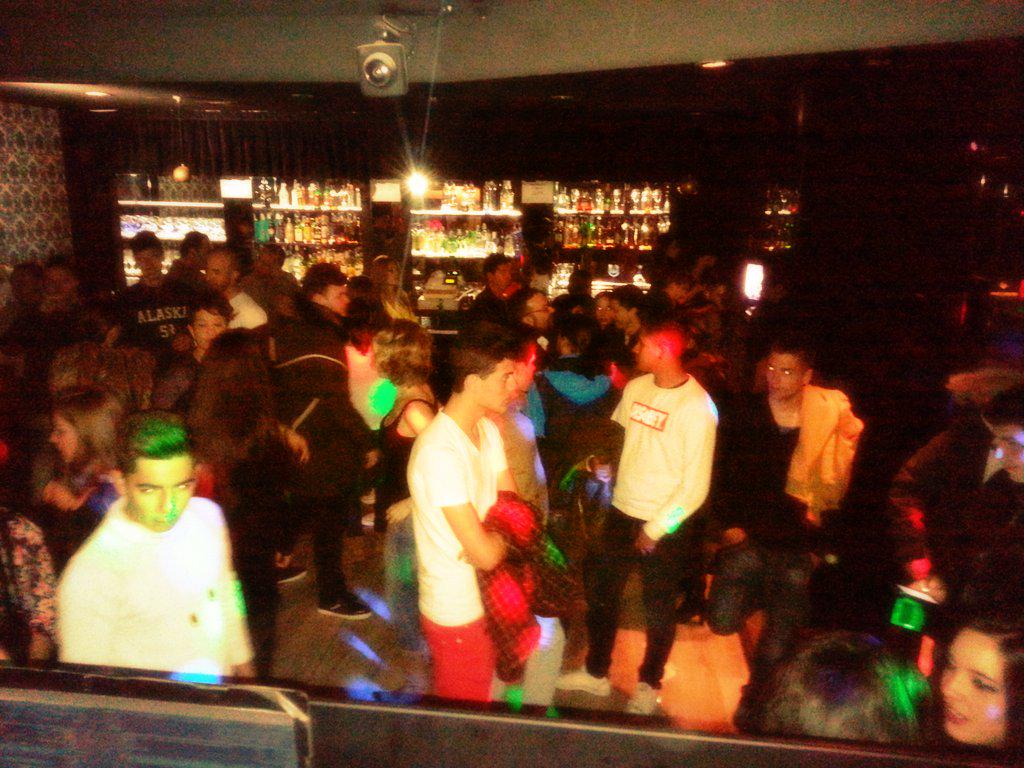 EventualDjs's tweet image. Bueno, este sábado  hemos estado en ANANDA! Y a tocado #BIENDELATINO!