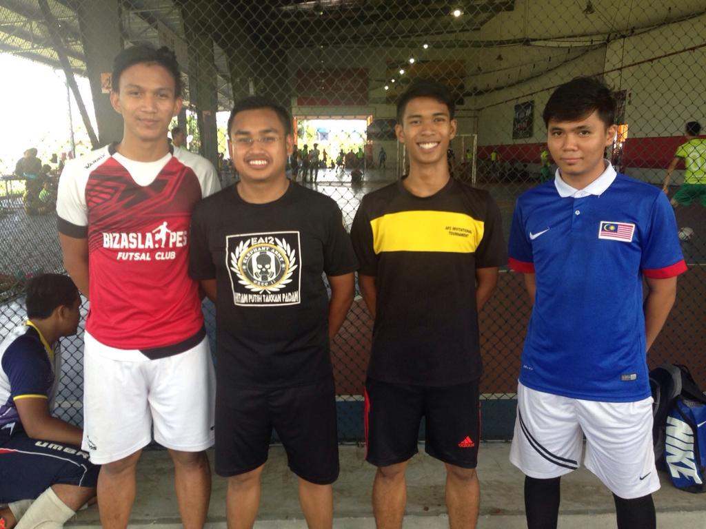 sadiq_27's tweet photo. Semalam punya cita SP Puncak Alam #splfc #kalahsuku #cubalagi http://t.co/kyVI0oXba1