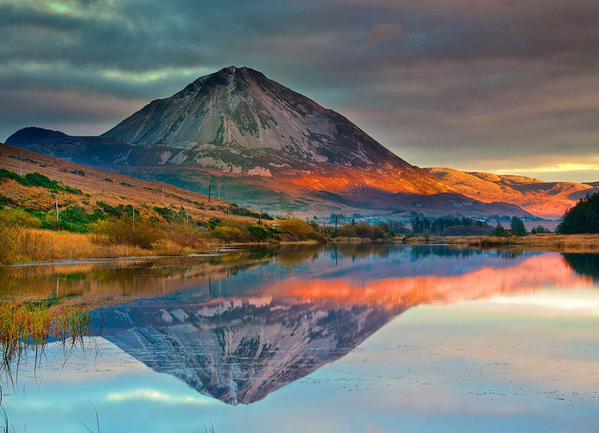 MariaKissAdams's tweet photo. “@beautifulpixx: Mount Errigal and it's reflection in #Ireland. http://t.co/dp9DA2unFi”