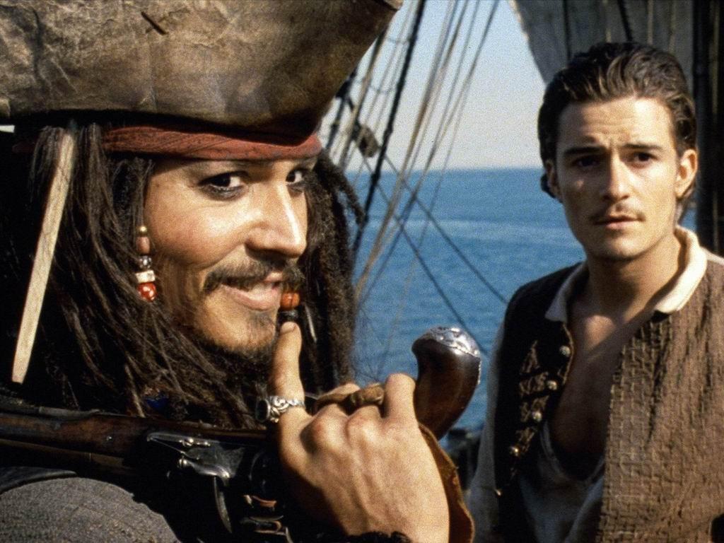 Film "I Pirati dei Caraibi": Johnny Depp si ferisce ad una mano