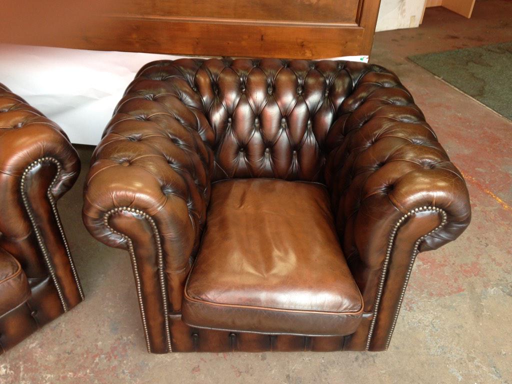 CarterJamesCo's tweet photo. Leather Chesterfield just arrived and in this weeks Auction ! http://t.co/hmExPCczNS