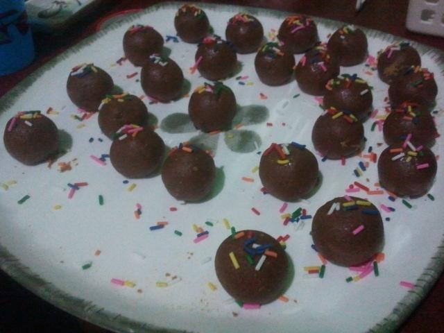 MinaChaaang's tweet photo. Practice lang huehue. #GrahamBall http://t.co/fDkDdI0EQI