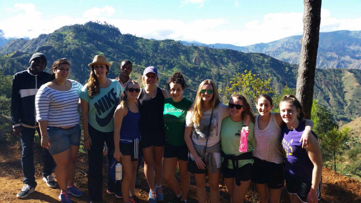 playces_in's tweet image. Our team in Haiti had an incredible community development experience. Here’s one moment at Rustik. #CLOUDprojects