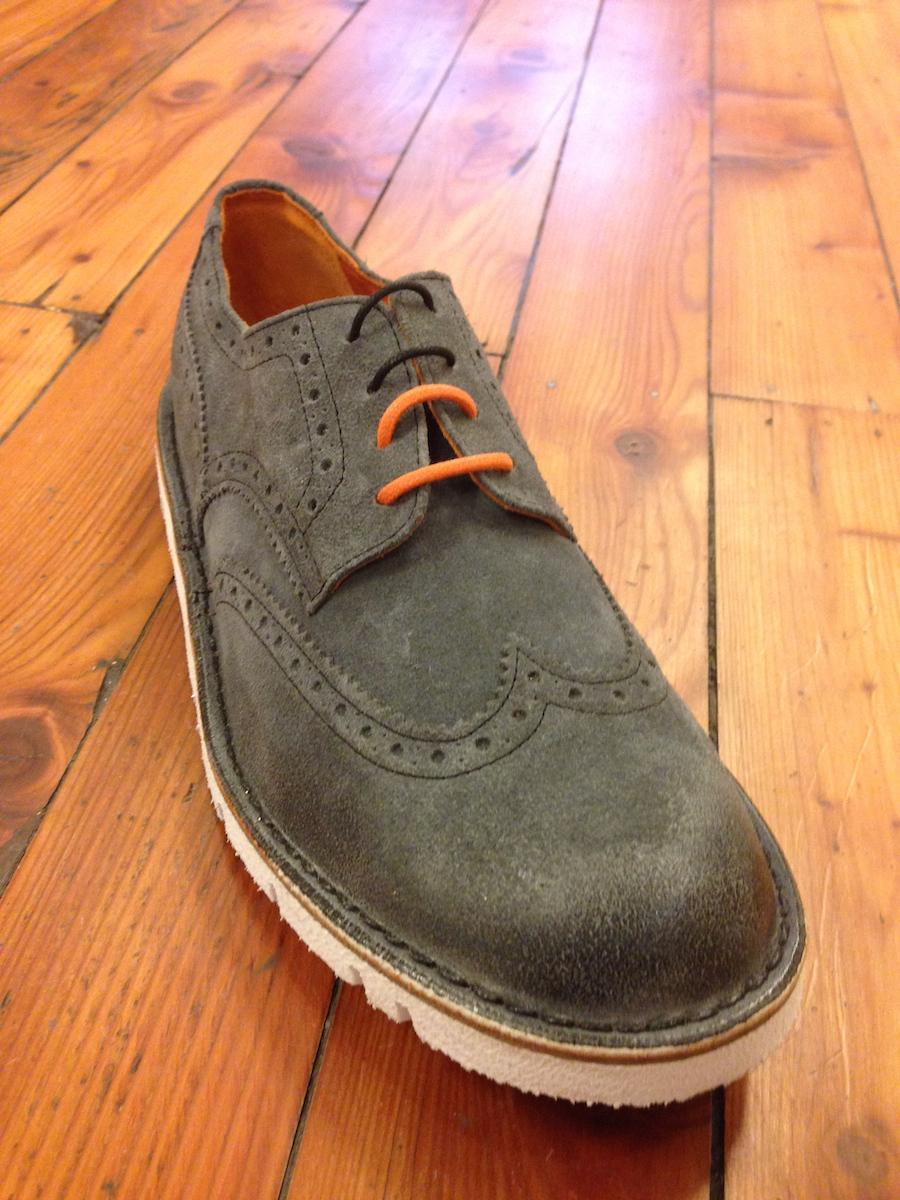 OperaShoes's tweet image. #Birdman? Imagine him with #operashoes: lightweight shoes, customized for #OscarsRedCarpet!