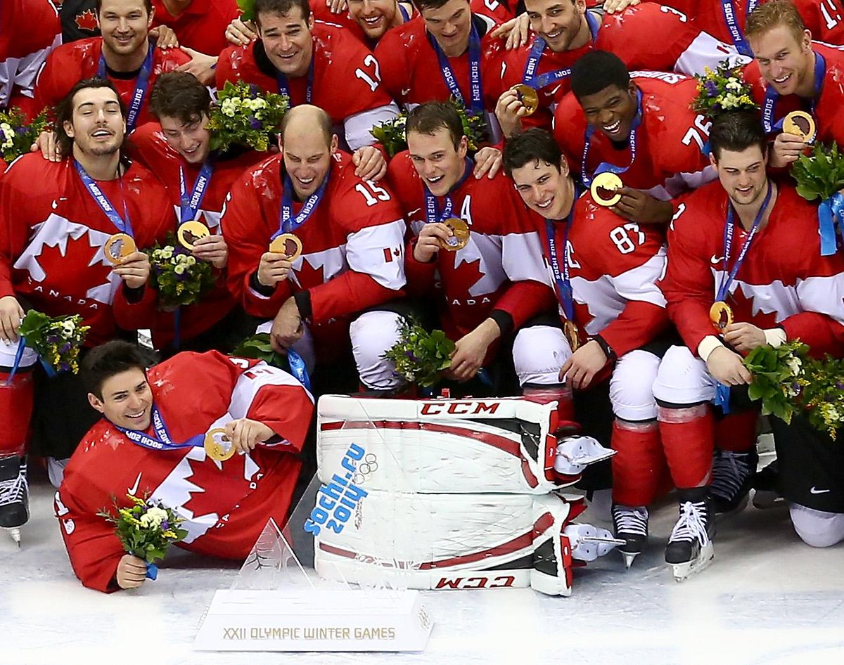 На сколько побед больше одержала сборная канады. Победа сборной Канады по хоккею на Олимпиаде в Сочи 2014. Канадская сборная по хоккею 2014 Олимпийский чемпион. Хоккей сборная Канады. Сборная Канады по хоккею 2014.