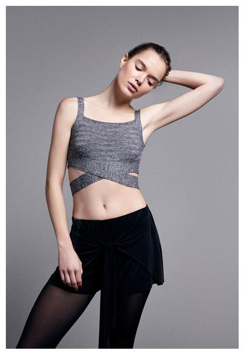 Oysho's tweet photo. The #OyshoStudio collection is designed for women that love dance and look for a balance between fashion and sport! http://t.co/8fufKJ8hhT