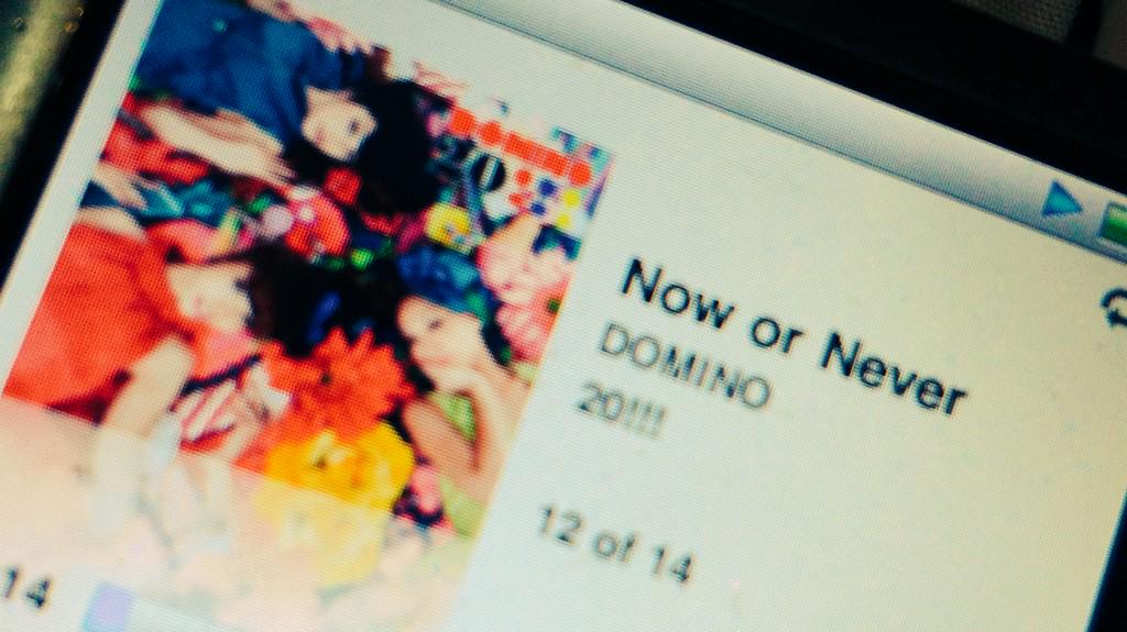 B-ieoKZCIAAL_hs.jpg:large