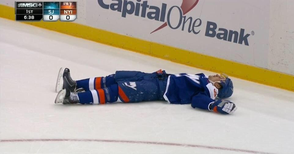 TumblrHockey_'s tweet image. Me in class on a Monday