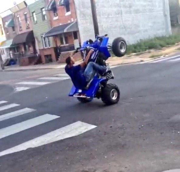 31_Meerzy's tweet image. Young Niggas Love Poppin Bad Bitches &amp;amp; Wheelies #LONGLIVEYAZID #LONGLIVEDAME #BROTHERS4EVER